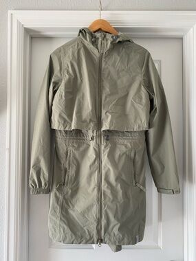 L.L. Bean Green Meridan Raincoat Size Small